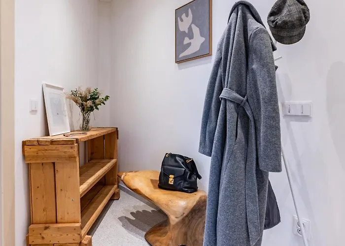 Days - Two Bedroom Riverside With Gramophone * Prague